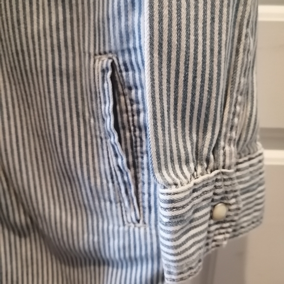 Gymboree Oversized Denim Shirt - Picture 4 of 7